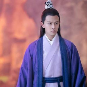 曹骏新古装造型惊艳亮相，网友惊呼，二郎神下凡！