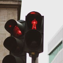 广东自媒体达人眼中的北京冰雹，气候变迁的警示与城市应对