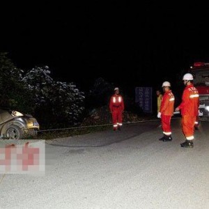 广东男子炖鸡时酣睡，醒来惊见消防员，一场意外的火警救援