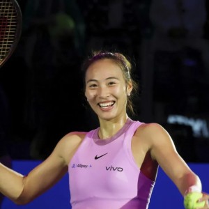 郑钦文复出首秀，奢香夫人歌声中，广东自媒体达人见证传奇归来