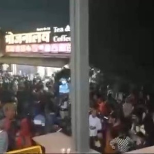 外交部回应印度踩踏事件，深切哀悼，共克时艰
