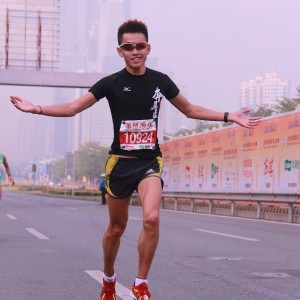 广东自媒体达人揭秘，男子22天北京至郑州长跑挑战