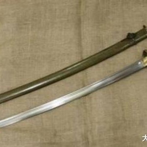 大鹏海关惊现百把未申报武士刀，背后故事引人深思