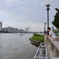 广东多地应对极端天气，停航、停运、停课、关闭景区，保障民众安全