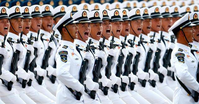 香港学者解读阅兵，亮剑与警告的双重意义