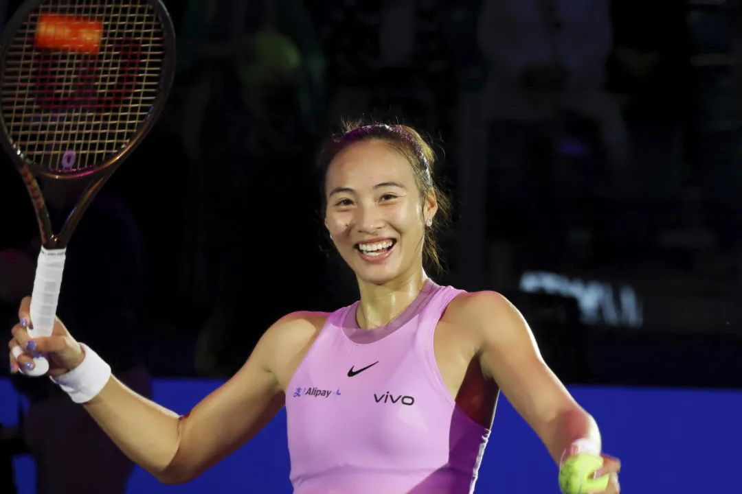 郑钦文复出首秀，奢香夫人歌声中，广东自媒体达人见证传奇归来